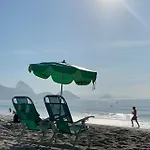 Sunny Copacabana Beach Apt