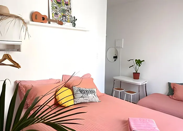 Sunny Copacabana Beach Apt